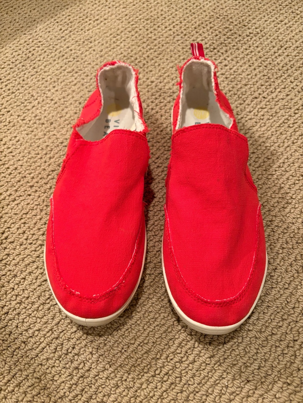 Vionic Beach Red Slip-On Canvas Sneakers women’s size 8 1/2